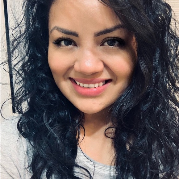 Meet your Posher, Ruth - Picture 1 of 1